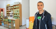 Stire din Economie : "Salvați albinele de la moarte!" - apelul disperat al apicultorilor români