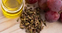 Stire din Sănătate : Îngrijiți-vă tenul natural, cu ulei de sâmburi de struguri