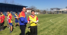 Stire din Sport : Meciuri de oină, supervizate de un profesor din Japonia