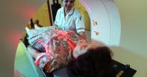 Stire din Sănătate : Șanse la viață pentru bolnavii de cancer:  programul de radioterapie, decontat de stat