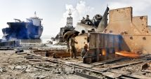 Șantierele de dezmembrare a navelor din Asia de Sud fac zeci de victime