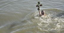 Stire din Social : Marinarii militari participă la Bobotează