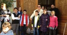 Stire din Cultură-Educație : Sărbătoare și recunoștință, la Școala  "Remus Opreanu"