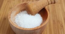 Atenție la sare! Consumată în exces, cauzează hipertensiune și boli de inimă