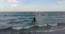 Stire din Eveniment : Un bărbat înecat a fost scos de valuri, în zona Insula, din Mangalia