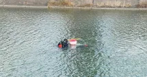 Stire din Eveniment : Alertă după un apel la 112. Un martor spune că a văzut o mână ieșind din apă