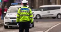 Stire din Eveniment : Scene incredibile. Femeie acuzată că a atacat un polițist în timpul unui scandal