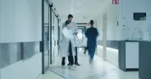 Stire din Eveniment : Un aparținător agresiv a lovit medicul în timpul manevrelor medicale