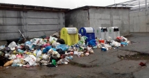 Stire din Social : Scandal la Mangalia! Locatarii cu datorii la Polaris, îngropați în deșeuri
