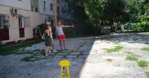 Stire din Social : Scandal între vecini pe locurile de parcare! "Să ne dea primăria spațiu pentru mașini!"