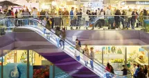Stire din Eveniment : La un pas de tragedie! Un bărbat de 63 de ani a leşinat şi a căzut pe scările rulante dintr-un mall