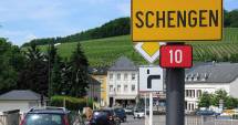 Stire din Politică-Administrație : "România nu va adera la Schengen în 2015"