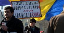 Stire din Eveniment : Foștii militari au protestat în Piața Victoriei