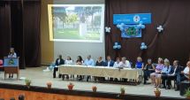 Stire din Cultură-Educație : Șefă de promoție, la finalul liceului: „Ce m-a învățat școala? Să mă conformez, să mint, să-mi șterg cu buretele personalitatea..."