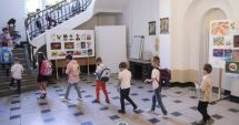Stire din Actualitate : Elevii din învăţământul primar vor beneficia de transport gratuit la şcoală