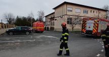 Stire din Eveniment : S-a dat alarma la școala din localitatea Cuza-Vodă. 260 de elevi și 15 cadre didactice evacuate