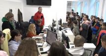 Stire din Cultură-Educație : Elevii constănțeni, față în față cu jurnaliștii Cuget Liber și Antena 3 Constanța