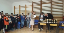 Stire din Cultură-Educație : Elevii de la Școala "Gheorghe Țițeica"… "Mai buni, împreună"