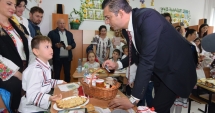 Stire din Cultură-Educație : Târg de toamnă la Școala "Tonitza". Toți banii, donați pentru amenajarea plajei terapeutice