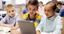 Stire din Social : "Școala din valiză" îmbunătățește condițiile de studiu ale elevilor constănțeni