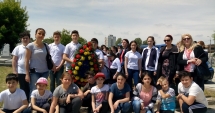 Stire din Cultură-Educație : Lecție de istorie inedită pentru elevii Școlii "Mihail Koiciu" din Constanța