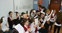 Stire din Cultură-Educație : Școlarii pot învăța chiar… altfel, oriunde și oricând