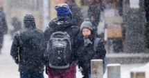 Stire din Cultură-Educație : SE ÎNCHID ȘCOLILE! Iată zonele în care copiii rămân acasă, din cauza VISCOLULUI