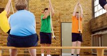 Stire din Sport : Școlile sedentarismului! Fără săli de sport, dar cu lacătul pe porți