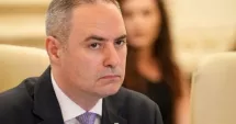 Stire din Eveniment : Ministrul Finanțelor, Alexandru Nazare, implicat într-un accident cu doi răniți. Nu a acordat prioritate