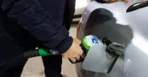 Stire din Economie : Carburanți în creștere. Benzină, motorină și GPL mai scumpe de luni, 6 aprilie 2026
