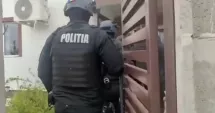 Stire din Eveniment : Percheziții ale polițiștilor în Constanța într-un dosar penal privind nerespectarea regimului armelor