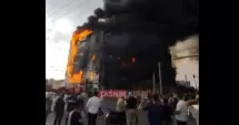 Stire din Actualitate : Incendiu devastator într-un centru comercial. Cel puțin zece morți și zeci de răniți