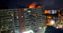 Stire din Eveniment : O dronă s-a prăbușit peste un bloc, la Galați, în timpul unui atac al Rusiei în Ucraina. Încărcătura a explodat. Sunt patru victime