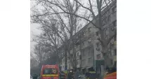 Stire din Eveniment : Autoturism cuprins de flăcări pe strada Soveja din Constanța. Intervenție ISU Dobrogea