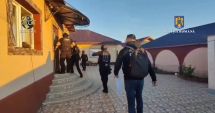Stire din Eveniment : Percheziții în județul Constanța! Șapte persoane sunt cercetate pentru trafic de persoane și proxenetism