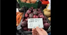 Stire din Social : Nereguli grave în piețe! Comercianți acuzați că vând produse din import ca românești
