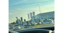 Stire din Eveniment : Accident în Constanța! Un trotinetist a fost lovit de o mașină în zona Palas
