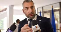 Stire din Eveniment : Prima reacție a lui Sebastian Popescu, acuzat de corupere de minori: „Scenariu regizat”