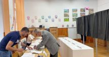 Stire din Eveniment : Scandal cu ciocolată într-o secție de votare. Ce alte incidente au fost semnalate în ziua alegerilor