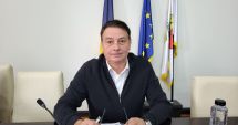 Stire din Politică-Administrație : Florin Mitroi, despre consilierii de la AUR, care au plecat de la ședință: "Ne-am cuplat, ne-am logodit și când să facem nunta a fugit mireasa"