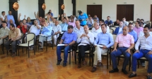 Stire din Politică-Administrație : Joaca de-a dragostea și ura în CJC.  PSD curtează PNL cu funcții, liberalii  se dau fete mari