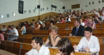 Stire din Cultură-Educație : Ședință fulger  cu directorii de școli