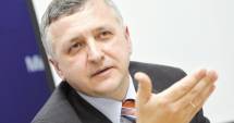 Stire din Economie : Șeful ANAF o face zob pe Monica Macovei