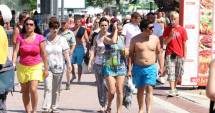 Stire din Social : Se întorc polonezii  pe litoralul românesc