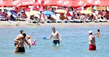 Stire din Social : Sejururi de 3,8 milioane de euro, cumpărate cu vouchere de vacanță