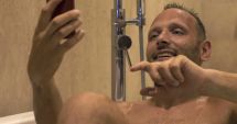 Stire din Social : Constănțenii, bucuroși că a venit apa caldă! Își fac selfie în cadă