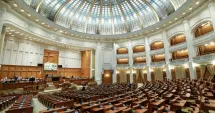 Stire din Politică-Administrație : Senatorii au adoptat sancțiuni pentru medicii care răspândesc informatii false