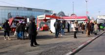 Stire din Eveniment : Se vrea eradicarea bișniței de țigări din zona Gării. Zeci de contrabandiști au fost reținuți