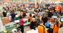 Stire din Social : Se apropie Black Friday. "Cine nu cască ochii cască punga!"