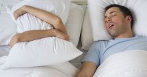 Stire din Sănătate : Persoanele care dorm cu faţa în sus au mai multe şanse să sforăie